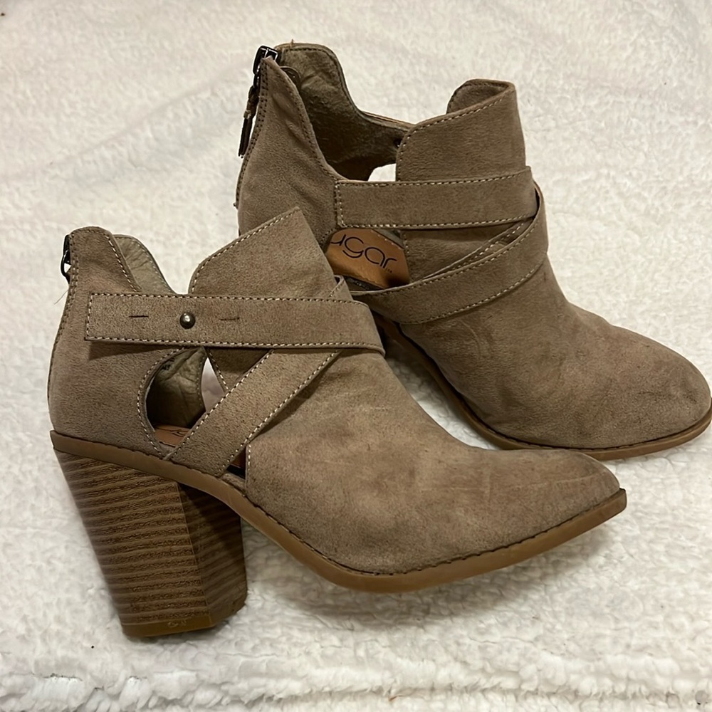 Women’s booties